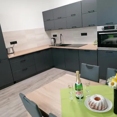Apartman U Tri Dubu Apartment Jihlava